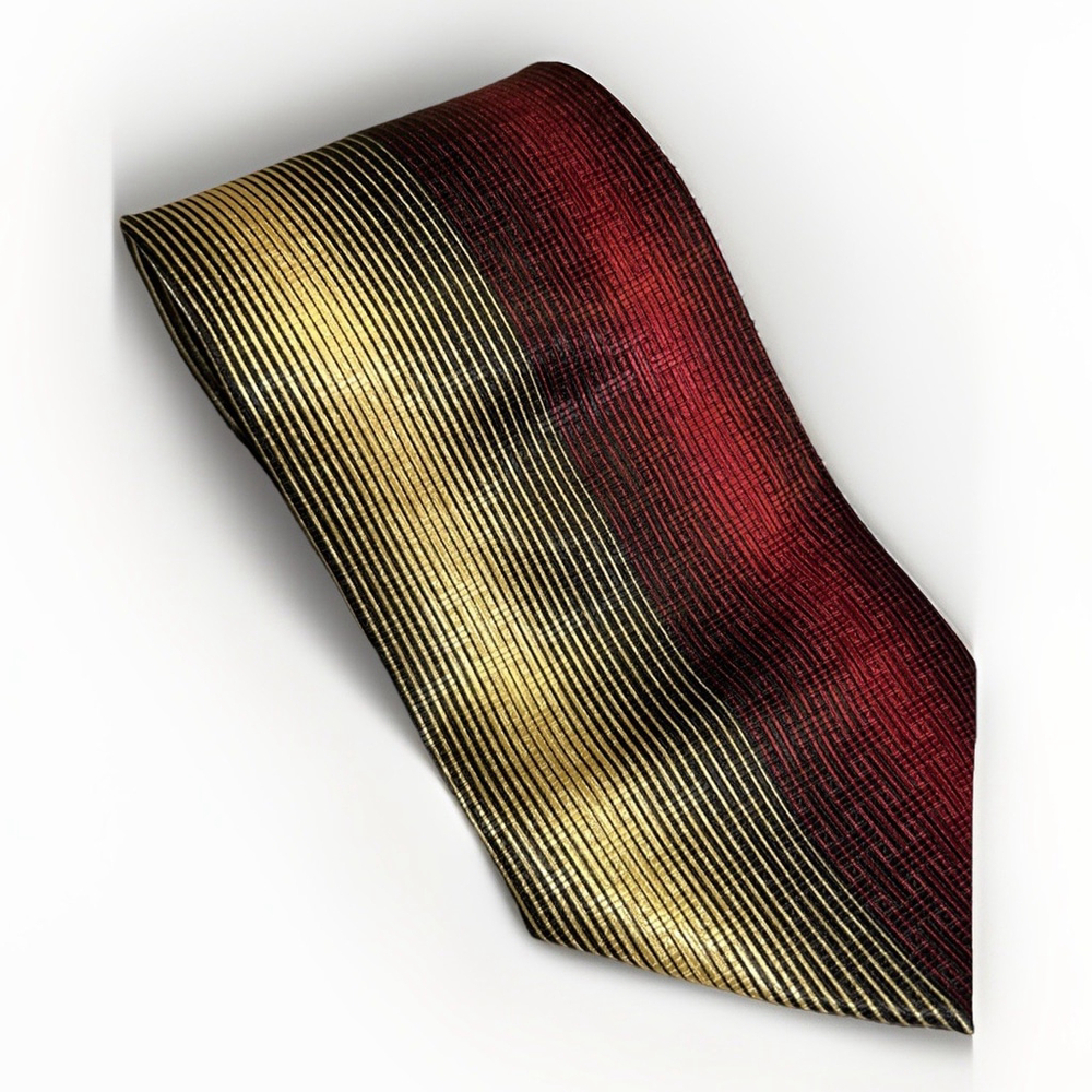 Martin Wong Silk Tie Textured Look Red And Gold